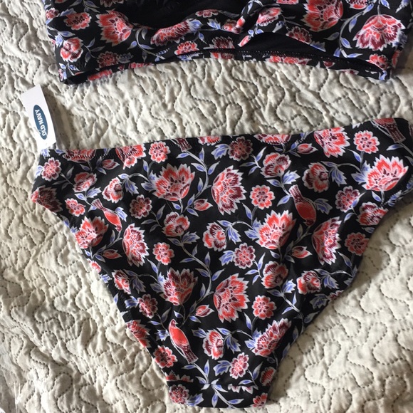 Bikini - Picture 6 of 6